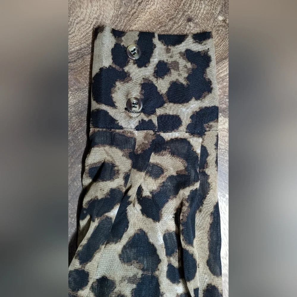 SHEIN Animal Print Women's Blouse (12) - Picture 6 of 9